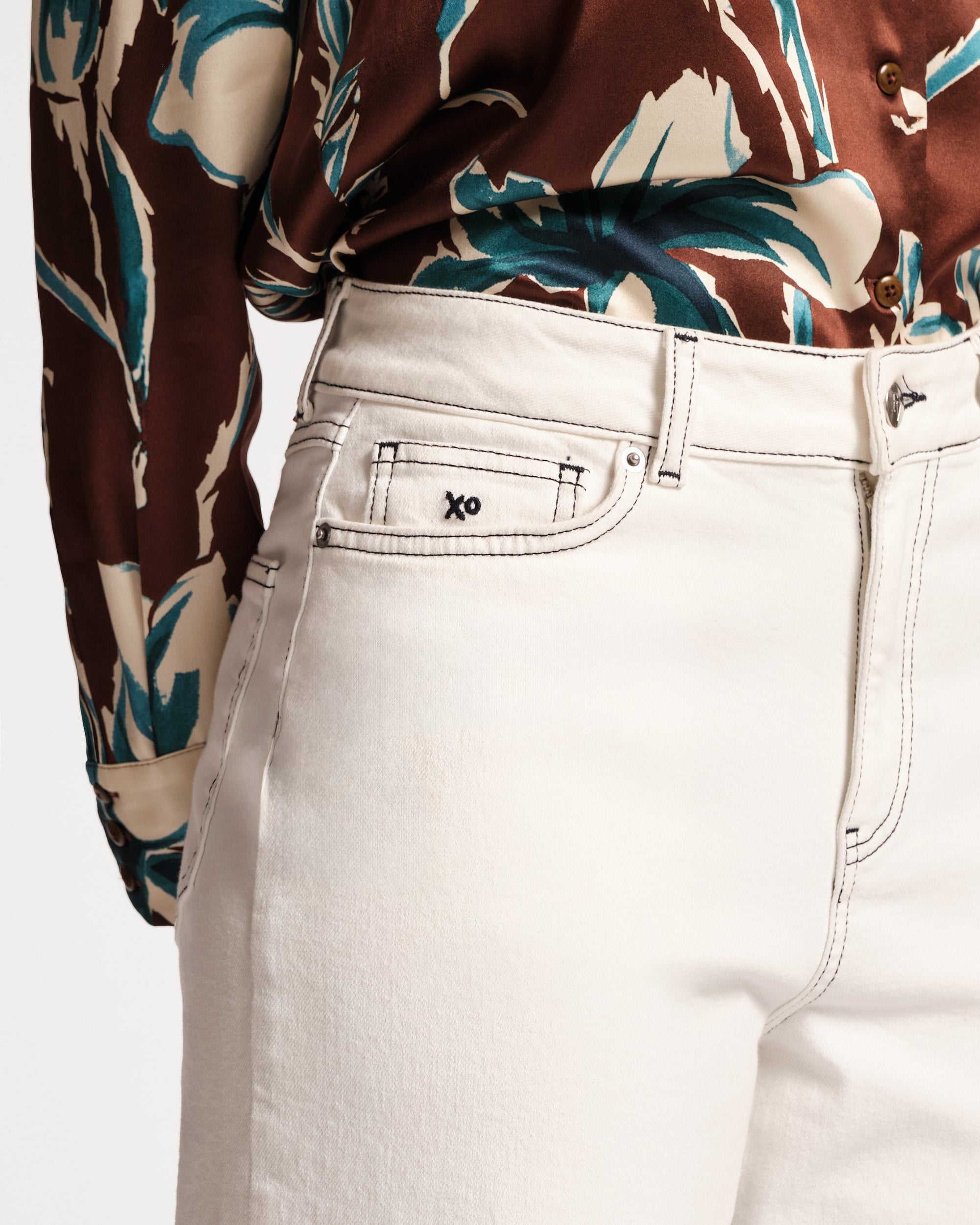 Ace Jean Stretch Denim - White – Frances Valentine
