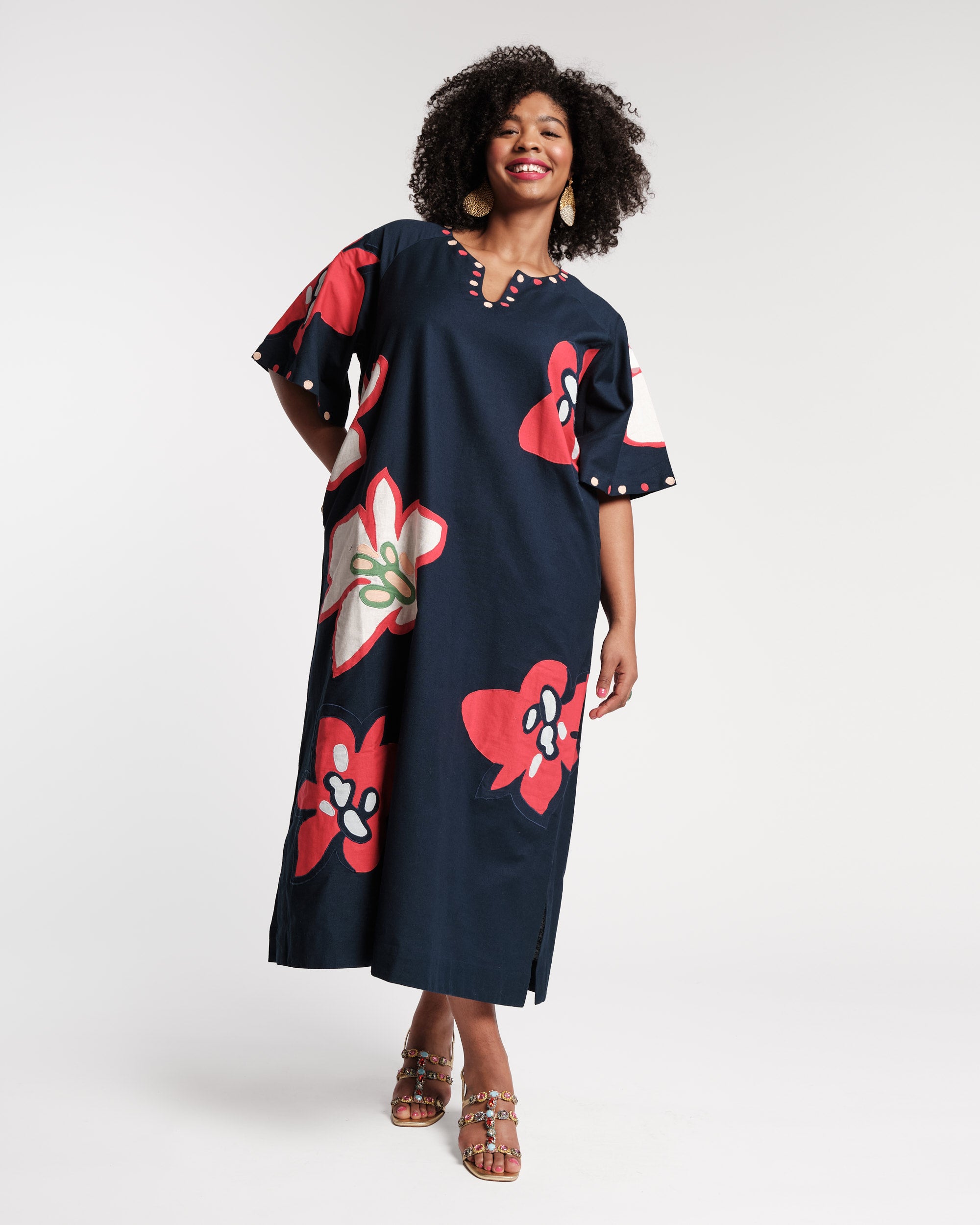 Delightful Embroidered Caftan Dreamy Daisies Navy