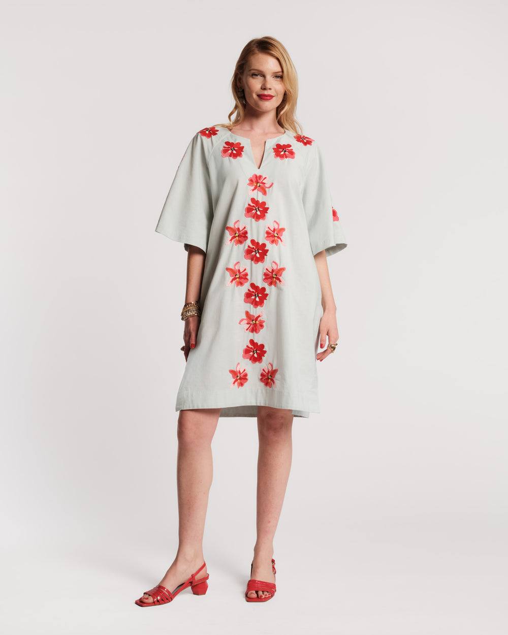 Charming Caftan Mini Georgia Embroidery Cotton Linen Light Blue/Red/Pink Frances Valentine