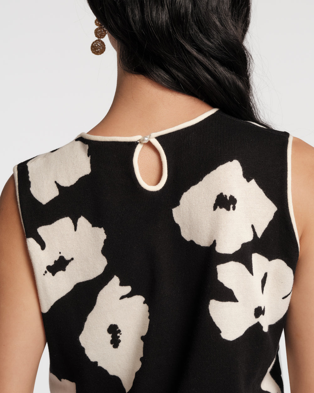 Darling Shell - Floating Floral Black