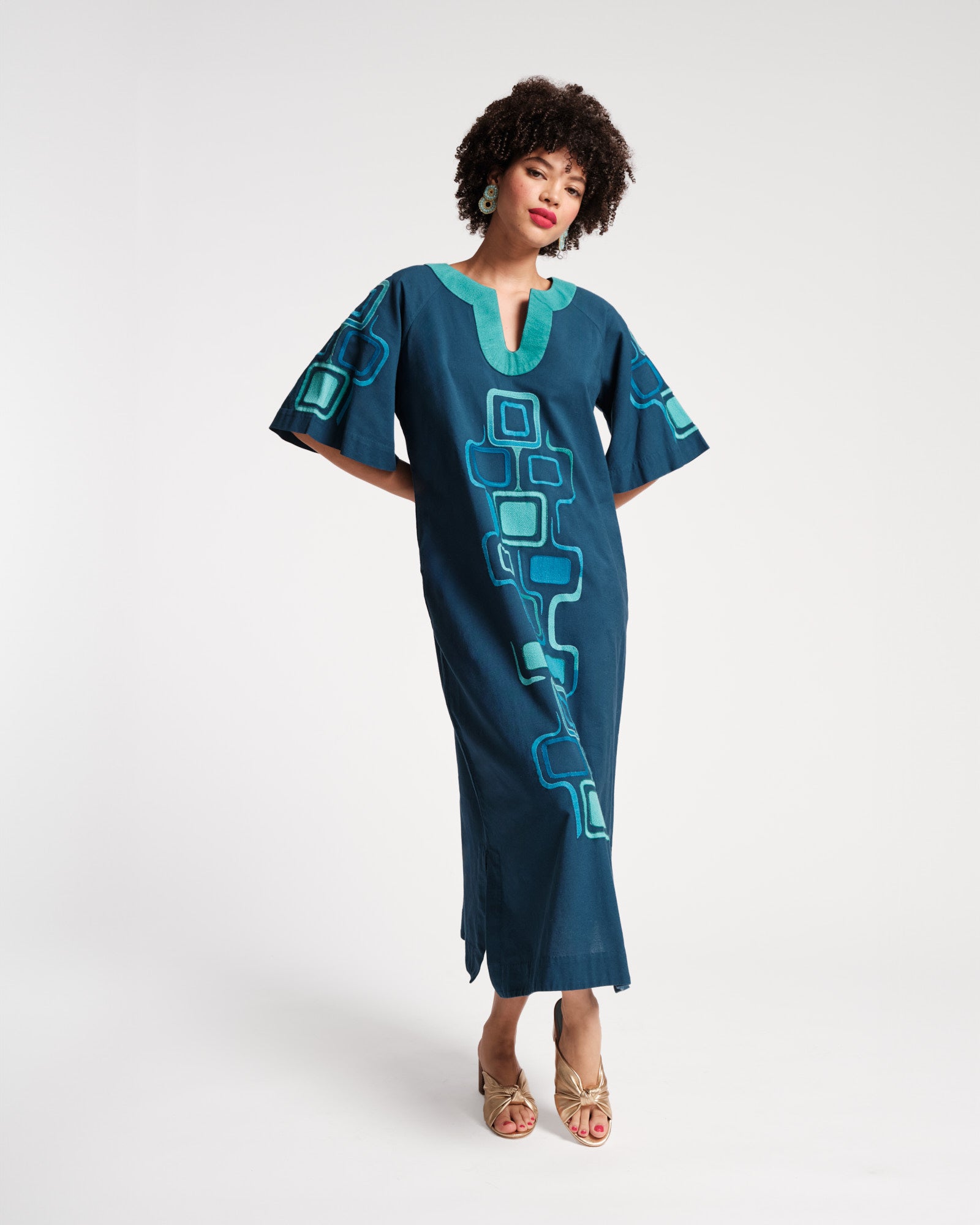 Glissando Kaftan in “Francine