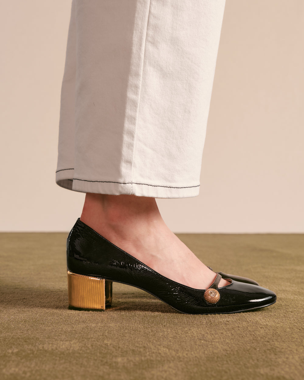 Gaga Pump Crinkled Leather - Black - Frances Valentine