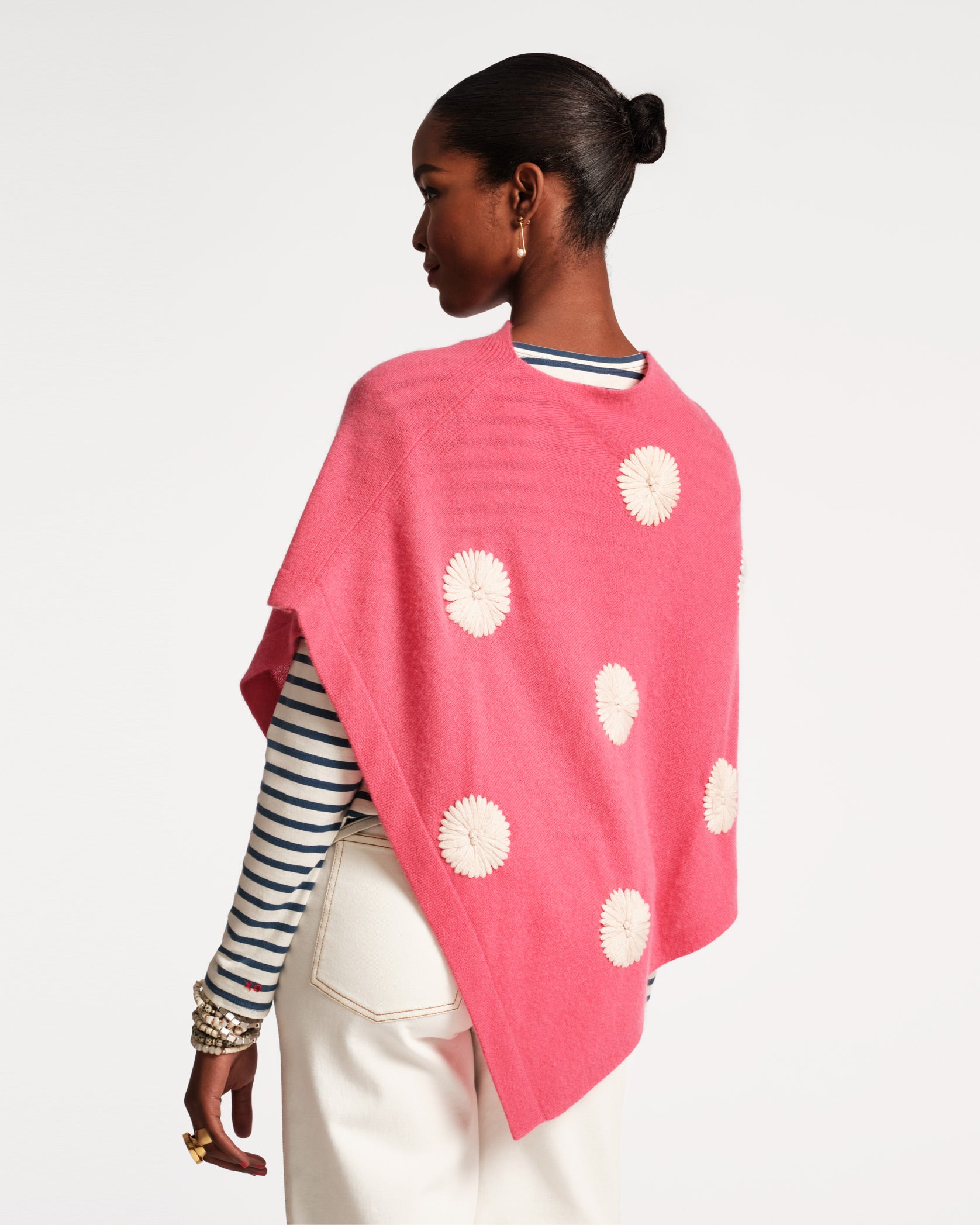 Le Petit Poncho Embroidered Flowers Pink Oyster