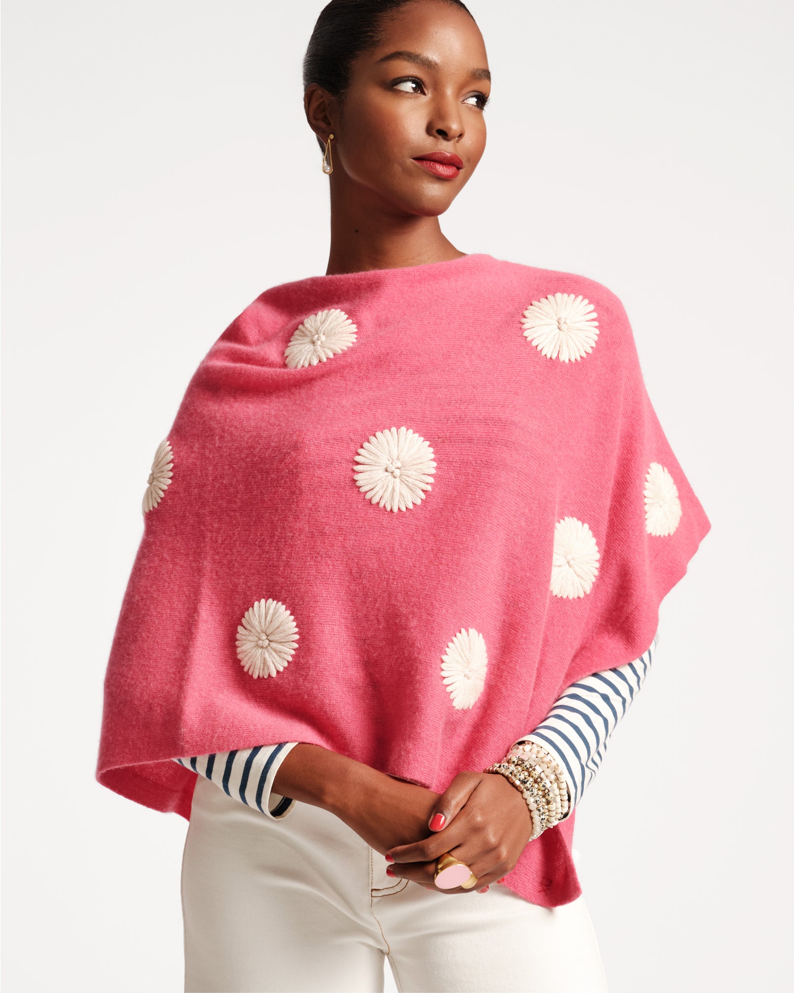 Le Petit Poncho Embroidered Flowers Pink Oyster