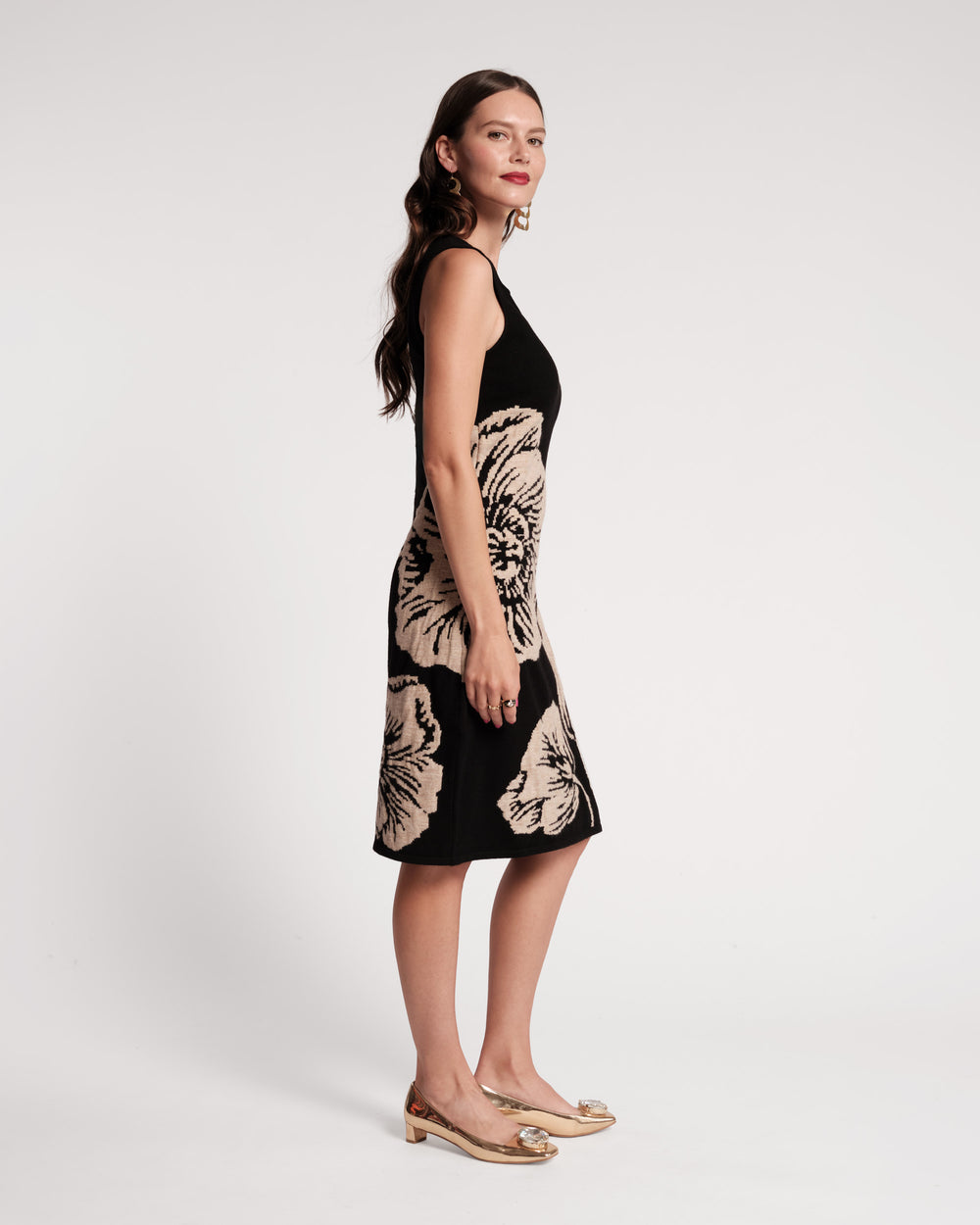 Swan Shift Dress - Carefree Chrysanthemum Black Dresses Frances Valentine
